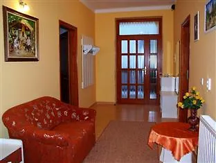 Julia Aparthotel